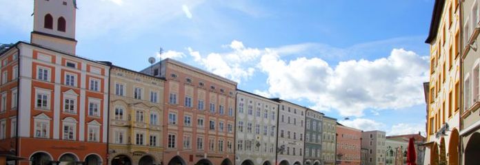 TOP LAGE- TOP ZUSTAND- Seltene 3 Zimmer Dachgeschoss-Wohnung über 2 Etagen auf dem Max-Josefs-Platz