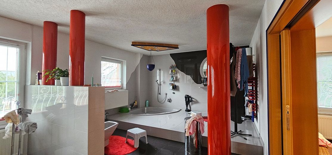 Hochwertig ausgestattetes Doppelhaushälfte-Eckhaus mit Garage, Garten und Wintergarten  in 41065 Mönchengladbach – Deutschland – NRW – Foto 11