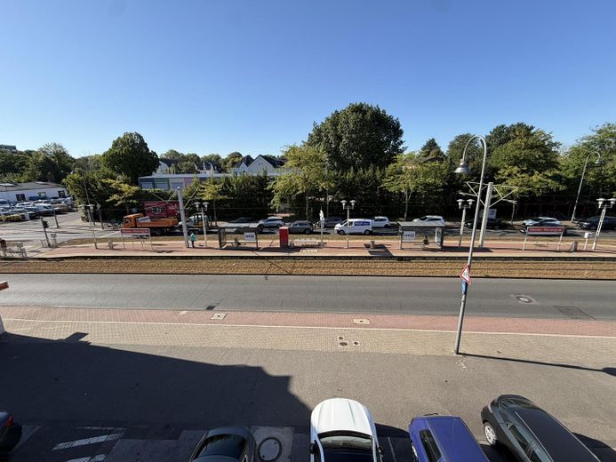 Köln Weiden’de kullanışlı yerleşim planına sahip modern 3 odalı daire – Fotoğraf 18