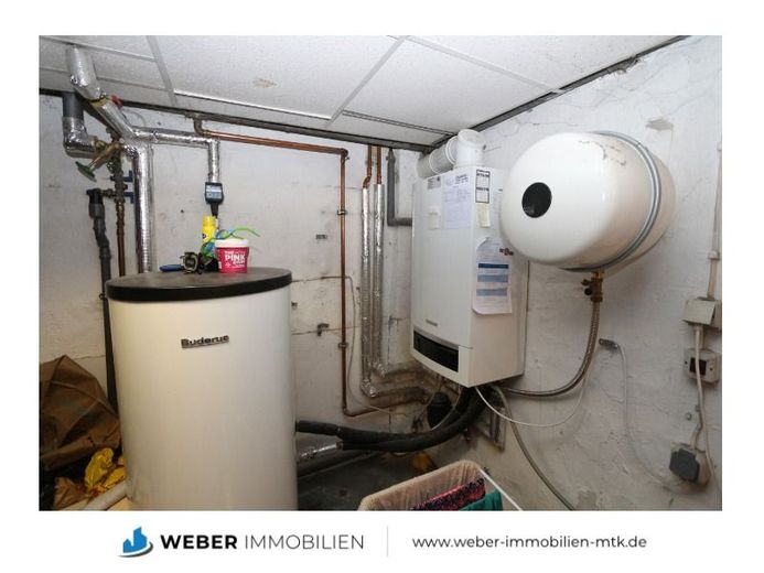 Verkauf im Bieterverfahren +++ provisionsfrei +++Sanierungsobjekt mit Ausbaupotenzial in Hattersheim – Heizungsanlage
