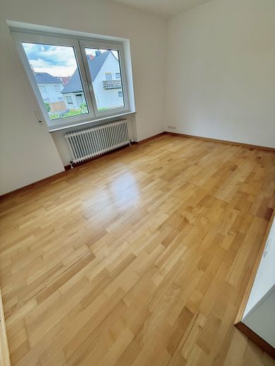Helle, frisch sanierte 3-Zimmerwohnung mit großem Balkon und Blick ins Grüne – Kinderzimmer/Büro 2