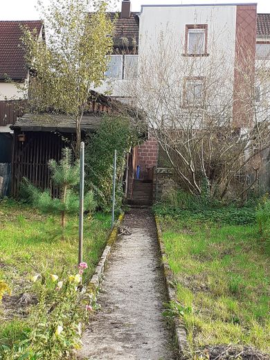 Rückansicht mit Teil v. Garten