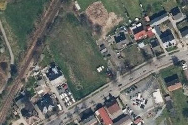 IMMOBERLIN.DE - Berlin şehir sınırındaki karma kullanım alanında mükemmel arsa