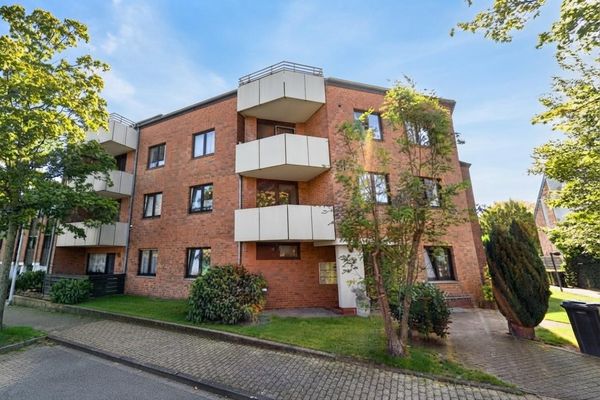Mönchengladbach-Giesenkirchen: 3-pokojowe mieszkanie z loggią do wynajęcia