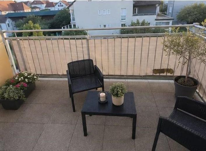 Wohnen wo andere Urlaub machen - Attraktive 1-Zimmer-Wohnung mit Balkon und EBK in Muhr am See – Balkon