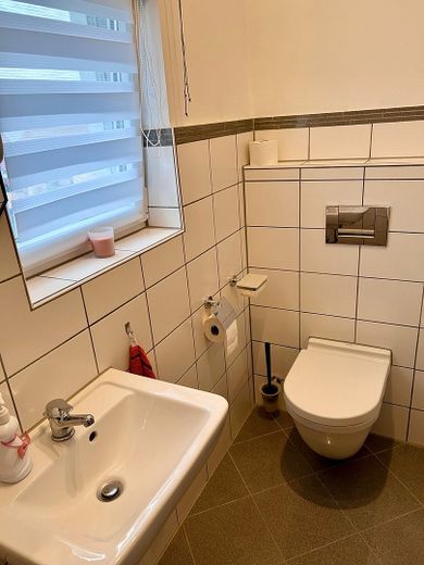 Traumhaftes Wohnen auf 2 Etagen - Haus in Haus mit Garten und Weitblick – Foto 11