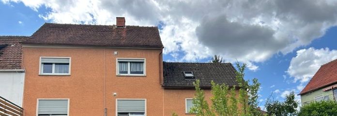 vermietetes Zweifamilienhaus mit Garage und Kfz-Stellplatz