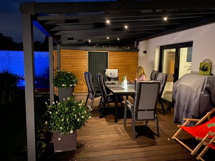 Überdachte Terrasse