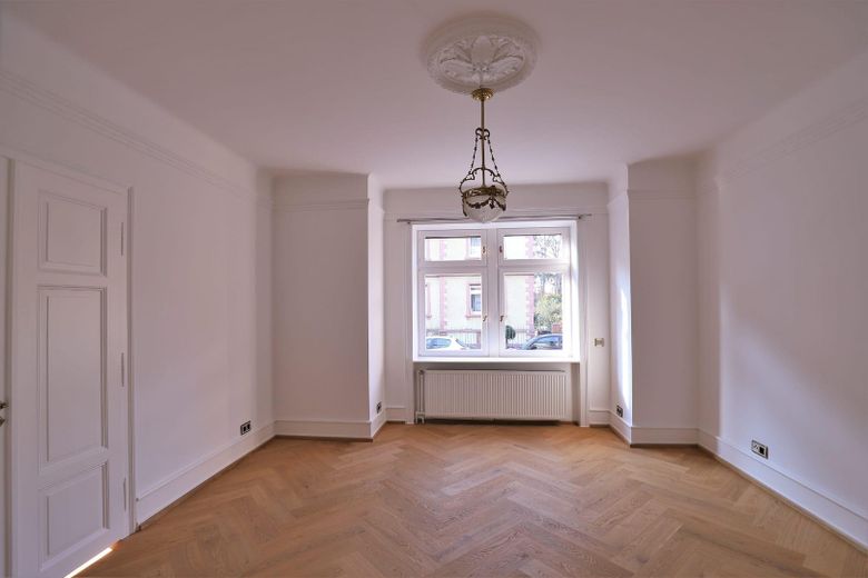 JUGENDSTIL TRIFFT LUXUS | 118 m² | 4 ZIMMER | HOCHWERTIG SANIERT | EBK – फोटो 4