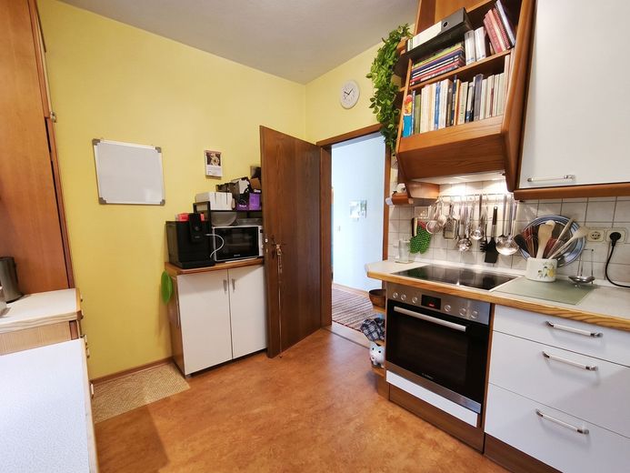 6-Zimmer-Einfamilienhaus in Ruderting mit Pool & Blick ins Grüne – Foto 12