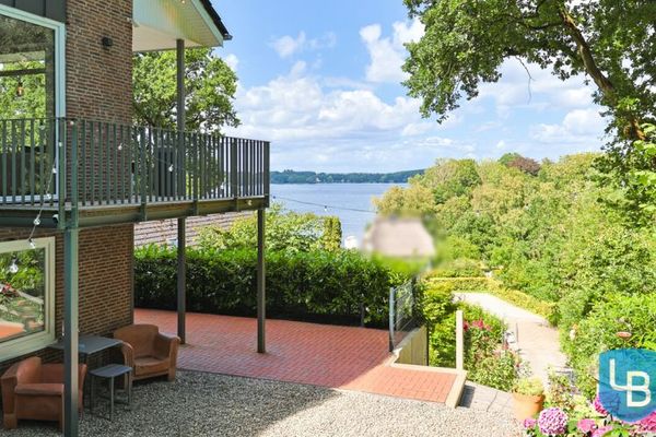 Großzügiges Einfamilienhaus mit traumhaftem Dieksee-Blick in Bösdorf