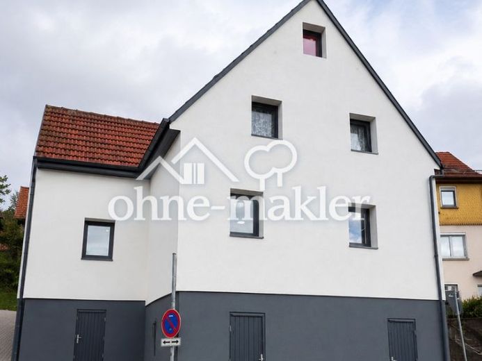 Günstiges, gepflegtes freistehendes Einfamilienhaus mit EBK in Kirchzell (Odw.) – Foto 1