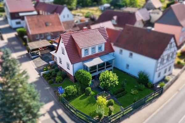 Ein Zuhause für die ganze Familie: Einfamilienhaus mit Garten in Ferna