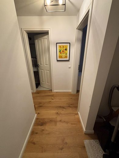 Exklusive 4-Zimmer-Wohnung in München-Obermenzing – Flur Souterrain