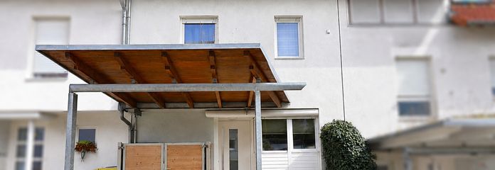 Hochwertig ausgebautes Reihenmittelhaus mit 6,5 Zimmer, PV-Anlage & vielen besonderen Details – Vorderansicht