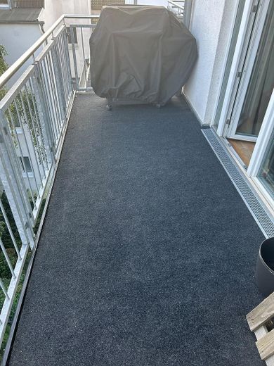 Exklusive 2 Zimmer DG Wohnung mit Loft-Charakter und zwei Dachterrassen in zentraler Lage – Foto 6