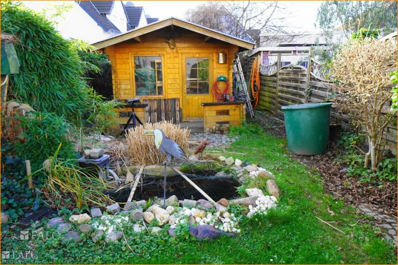 Familienglück in modernem, energieeffizientem Reihenmittelhaus – Gartenhaus