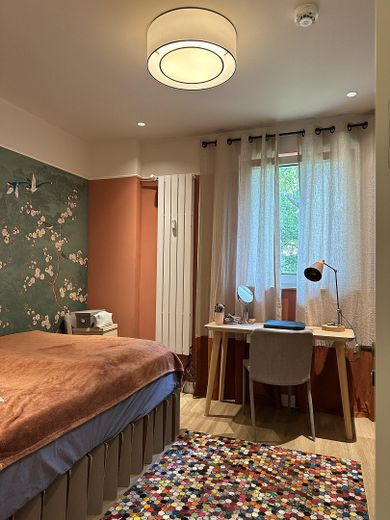 Saniert & bezugsfrei in Westend: 130 m², 2 Balkone, 2 Bäder, Stellplatz – provisionsfrei – Zimmer 3