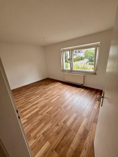 Saniertes 3-Familienhaus bietet viel Platz zur Eigennutzung oder als Wertanlage in Gingen – Foto 6
