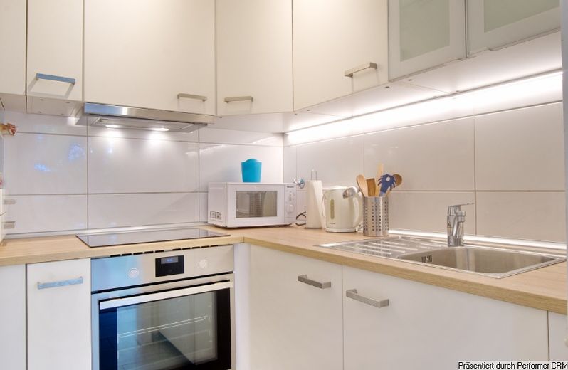 Appartement nouvellement meublé, moderne et confortable à proximité du METRO. Accès Internet et place de parking possibles. – 6cd9bcfd1d128115f54ea15118cf23469287b7ca.jpg