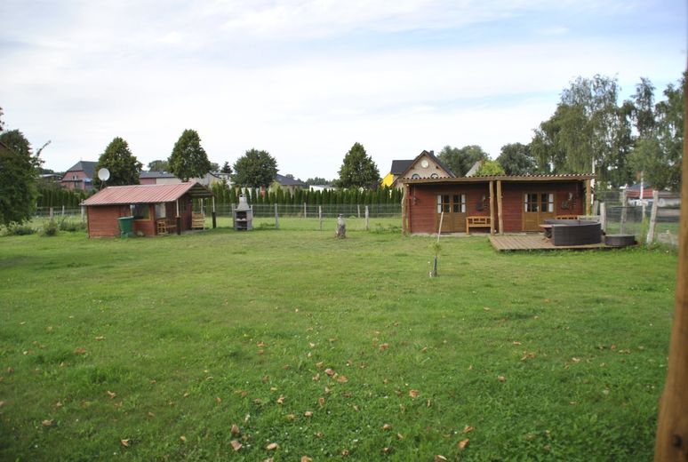 Marlow-OT, Reitanlage + Blockhütten in Ostseenähe – Foto 4
