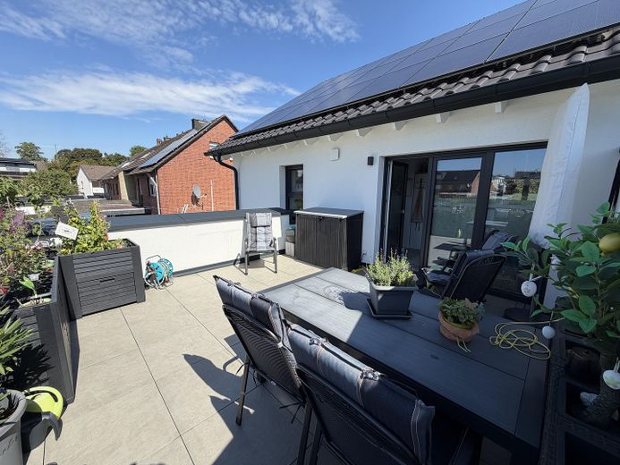 Premium 3-Zimmer-Maisonette-Wohnung mit offener Wohn-Ess-Küche, Dachterrasse & Fußbodenheizung – OG Dachterrasse