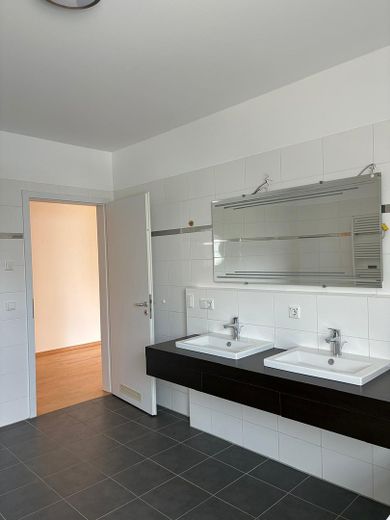 Hochwertige 3-Zimmer-Wohnung im Rostocker Bahnhofsviertel – Bad