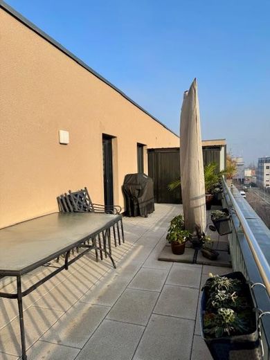 Große Dachterrasse