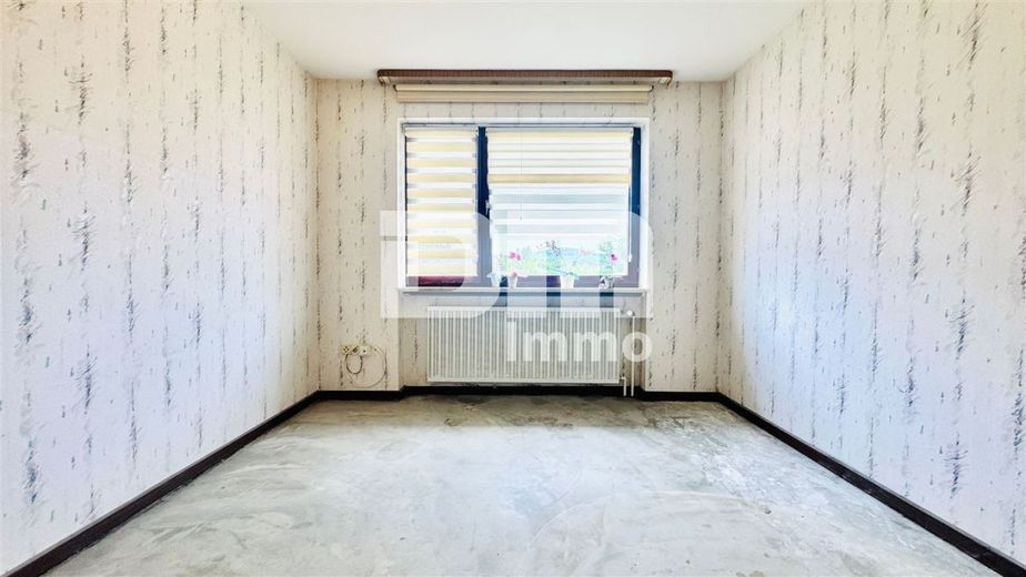 Solider Familien-Bungalow mit großem Potenzial in ruhiger Lage mit Wintergarten und Garage – EG Schlafzimmer 2 / Kind / Gäste / Büro