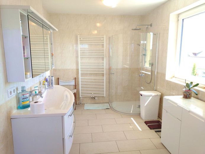 Elternbad mit Dusche