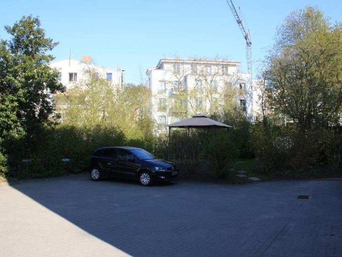 *Toplage* Stellplätze direkt am Hauptbahnhof – Foto 1