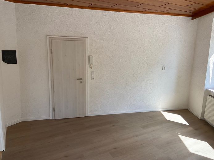 Sin comisión de particular: inmueble histórico de inversión con amortización por patrimonio (antiguo monasterio) – 3 viviendas + potencial de ampliación en Bamberg-Theuerstadt – Foto 7