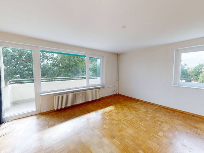 Appartement spacieux de 3 pièces avec BALCON et CUISINE INTÉGRÉE – Ansicht I: Wohn- und Esszimmer