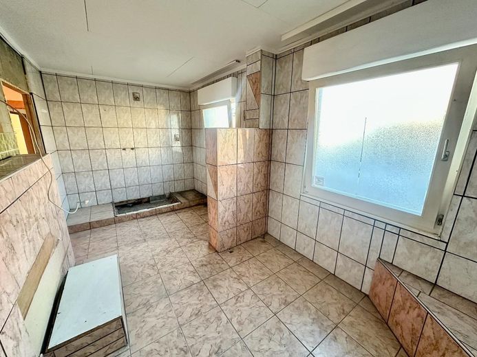 Winkelbungalow - großes Grundstück - Zentral in Giesen – Badezimmer