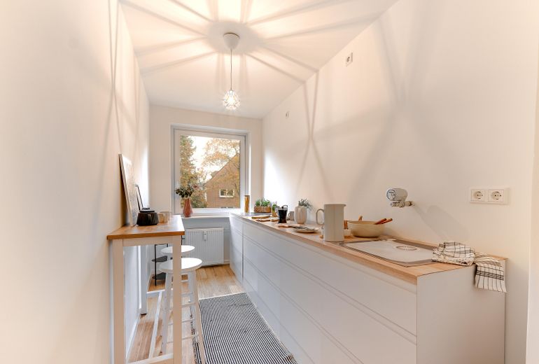 Provisionsfrei – frisch kernsanierte 3-Zimmer-Wohnung mit Balkon und Tiefgarage in Winterhude – Küche