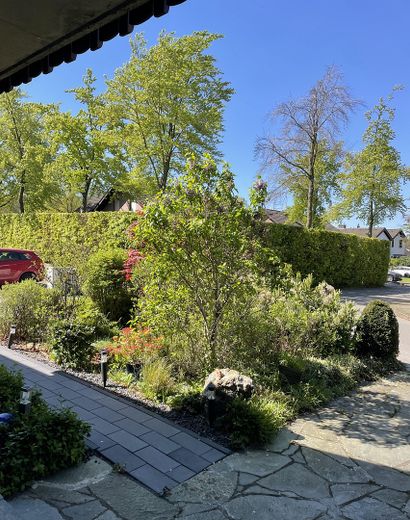 Maison individuelle isolée à Roetgen-Rott – Blick in den Vorgarten