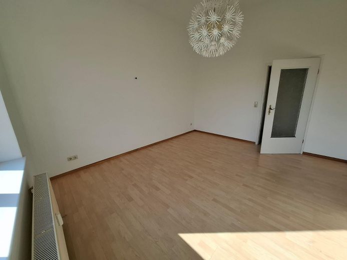 Bright 3-room apartment with far-reaching views in Rieps – Zimmer 1