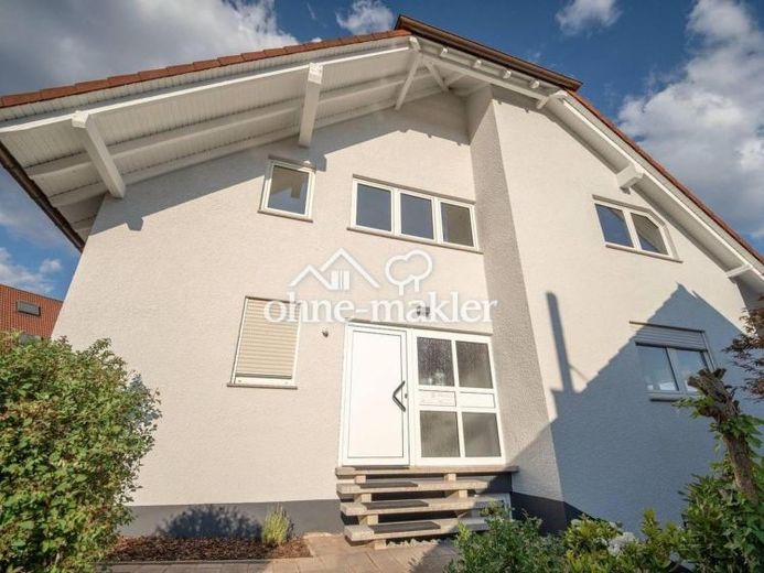 Modernisiertes Zweifamilienhaus mit Einliegerwohnung, neuer Gasheizung & PV Anlage – Foto 1