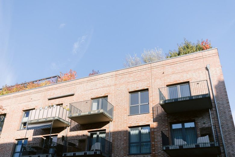 Wohnen, wo andere zu Gast sind – Fassade