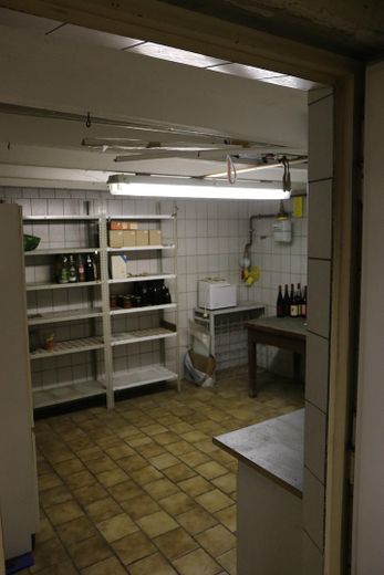 Geräumiges Einfamilienhaus mit 6,5 Zimmern in Salzgitter-Thiede – Vorratskeller