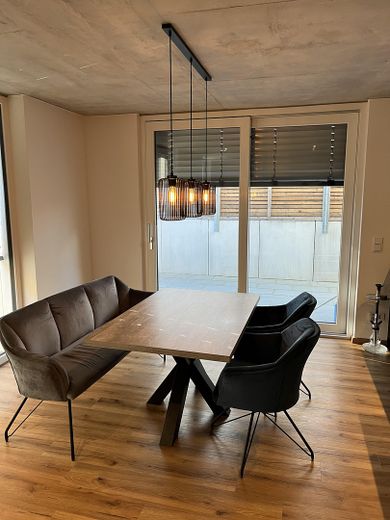 Essbereich mit Balkon