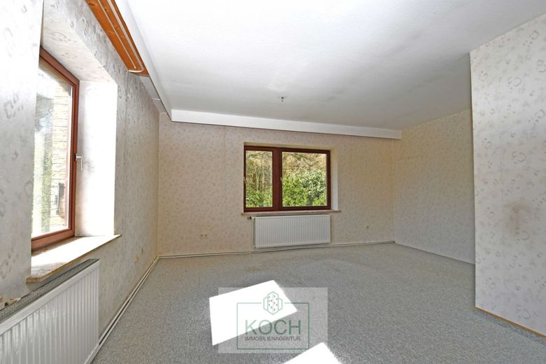 Großes 1-2 Familienhaus mit großem Grundstück in Loxstedt-Hahnenknoop – Wohnzimmer_DG