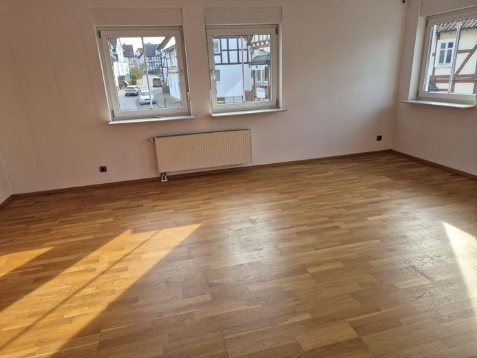 Schöne 3- ZKBB Wohnung (1.OG) mit 108 qm in Habichtswald OT Ehlen zu vermieten – Wohnzimmer