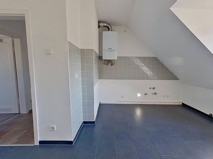 Bellissimo appartamento di 2 locali con ampia cucina e bagno con vasca – Ansicht II: Küche