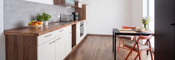 Stanza arredata in appartamento condiviso (ca. 15 m²) in appartamento condiviso da 4 persone – nuova costruzione con terrazza e giardino, tutto incluso