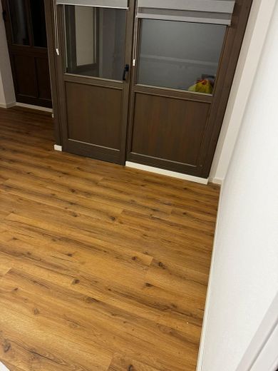 Neuer Boden in Zimmer 1