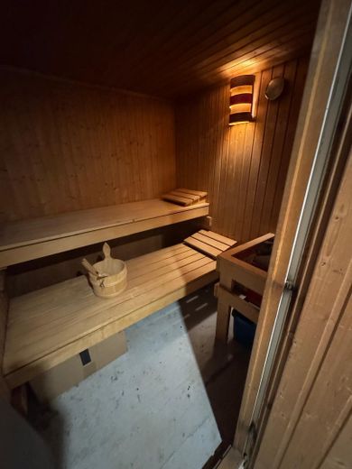 Gepflegtes Reihenmittelhaus mit Wintergarten, Sauna und schönem Garten in ruhiger Wohnlage – Sauna
