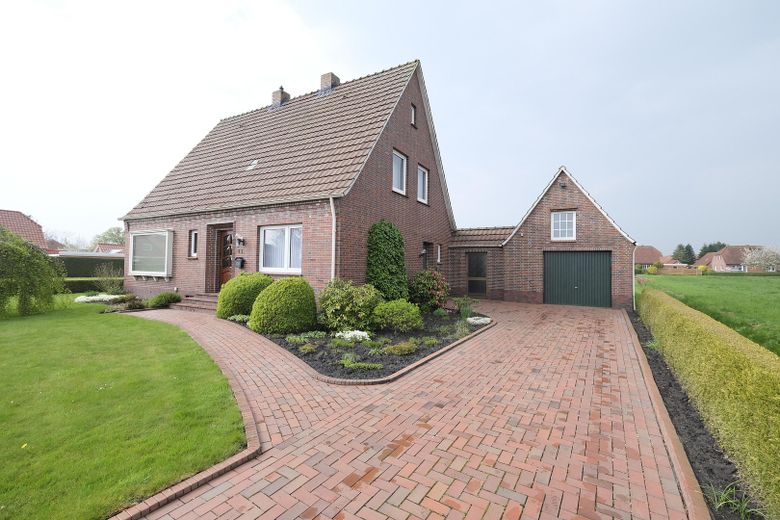 Hausansicht von der Straße