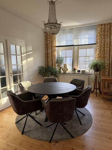 Hermoso piso de 4 habitaciones en un edificio antiguo en el barrio de Kunibertsviertel – Foto 7