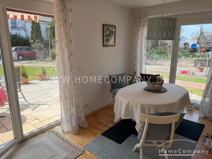 Geschmackvoll möblierte 2-Zimmer-Terrassenwohnung mit Gartenanteil – 923302f882bbfbcba653b5893311a21420d085b9.jpg